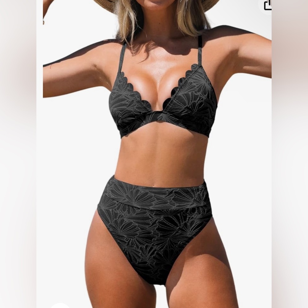 ☀️NWT Cupshe High Waisted Scalloped V Neck swimsuit L